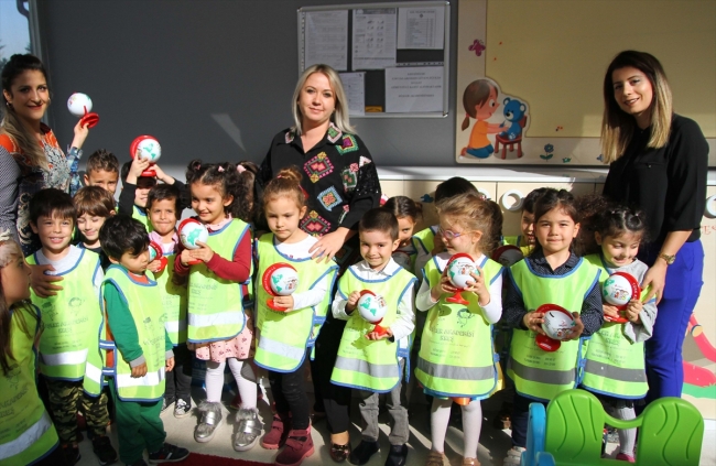 Ana sınıfı öğrencilerinden duyarlı davranış